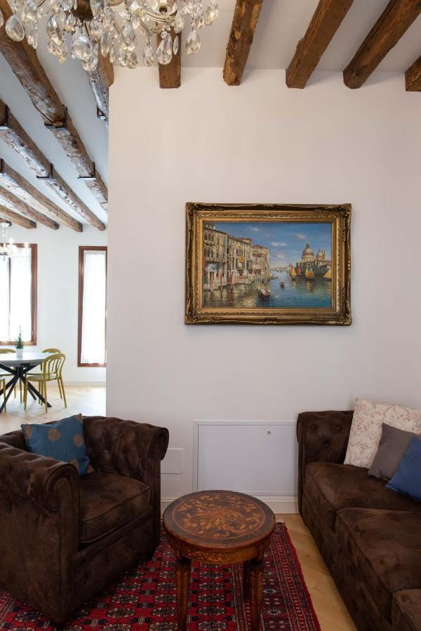 Cà del Glicine - charming apartment on the canal Venise Extérieur photo