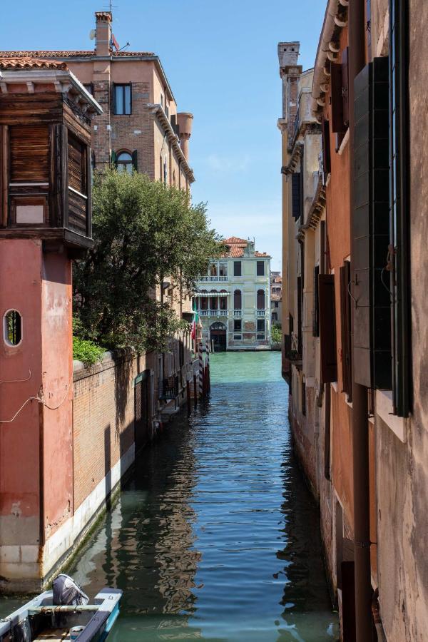 Cà del Glicine - charming apartment on the canal Venise Extérieur photo